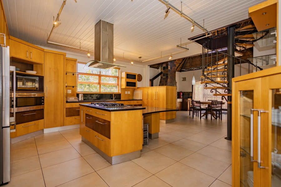 5 Bedroom Property for Sale in Langerug Western Cape